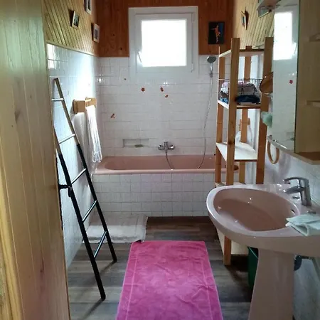 Eco-responsable Avec Piscine 6x12m Lire L'annonce Votre Svp Homestay *