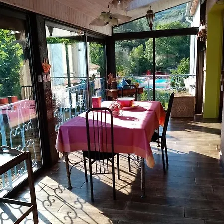 Eco-responsable Avec Piscine 6x12m Lire L'annonce Votre Svp Homestay *
